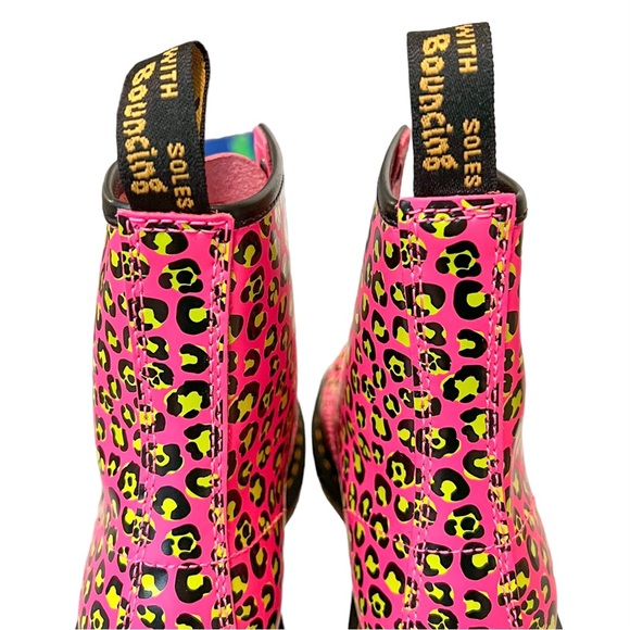 Dr. Martens 1460 Leopard Smooth Leather Lace Up Boots, size 7, New in Box - Picture 8 of 12